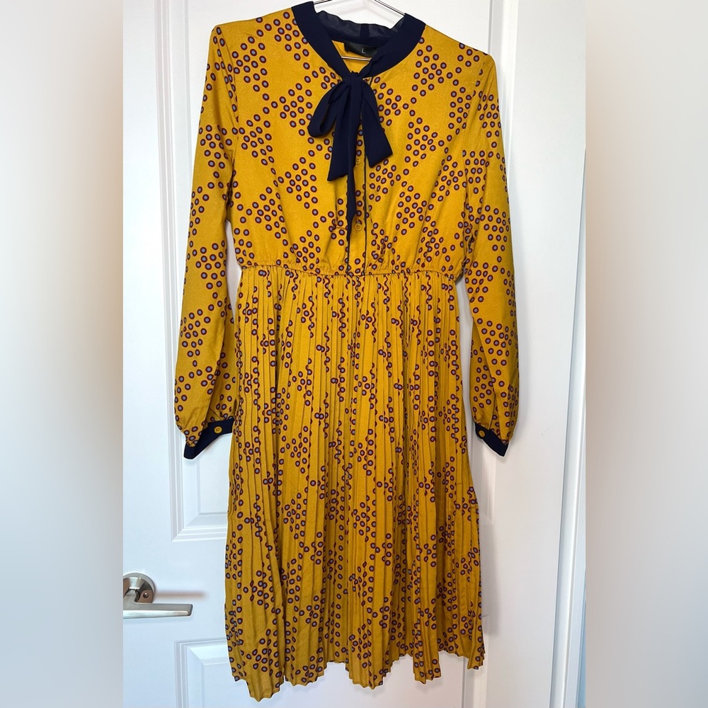 NWT Mustard Yellow Midi Dress w/ Navy Bow Tie & Pleated Skirt | Size L